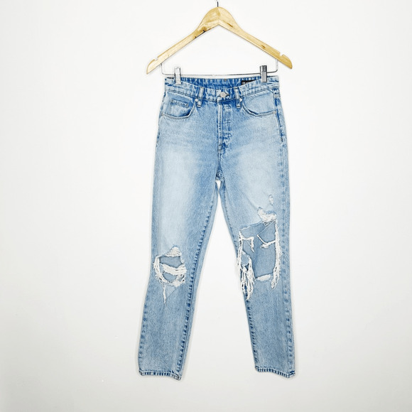 BLANK NYC THE LEXINGTON Slim Straight Leg Jeans Light wash distressed womens 25 - Picture 2 of 9